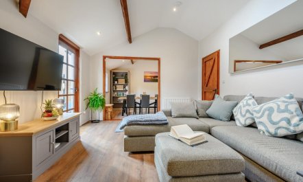 2 Bed in Pancrasweek 7