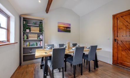 2 Bed in Pancrasweek 6