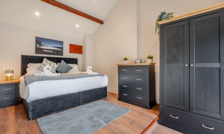 2 Bed in Pancrasweek 3