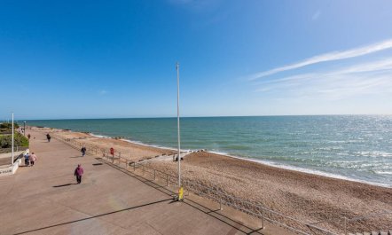 2 Bed in Bexhill-on-Sea 9