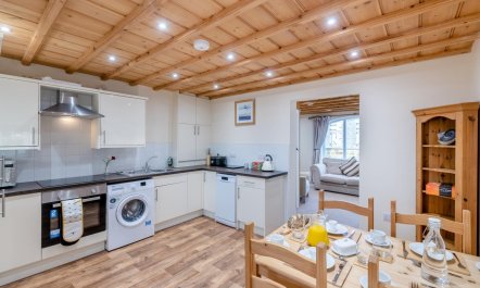 3 Bed in Stainsacre 1