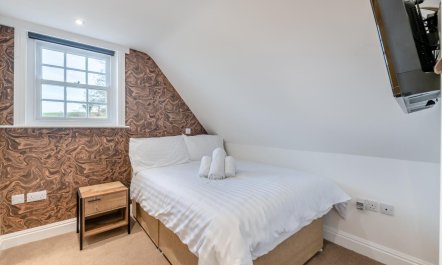 3 Bed in Stainsacre 8