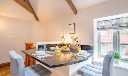 1 Bed in Crakehall 7