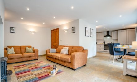 2 Bed in Crakehall 3