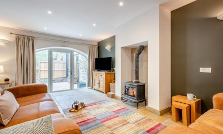 2 Bed in Crakehall 2