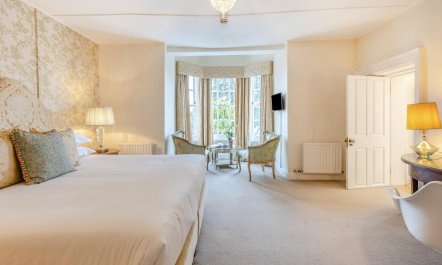 14 Bed in Llansanffraid 3