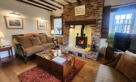 2 Bed in West Burton 1