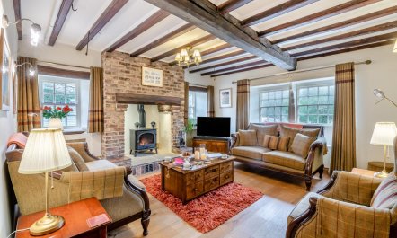 2 Bed in West Burton 4