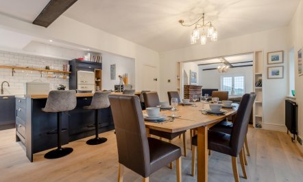 4 Bed in West Lulworth 5