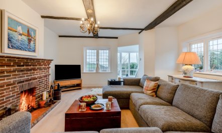 4 Bed in West Lulworth 3