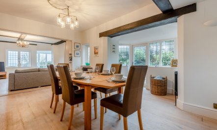 4 Bed in West Lulworth 9