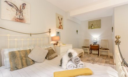 1 Bed in Rogerscale 9