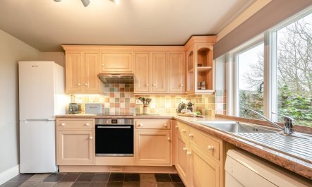 2 Bed in St. Brides 2