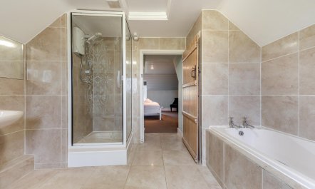 2 Bed in St. Brides 8
