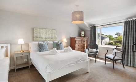 2 Bed in St. Brides 9