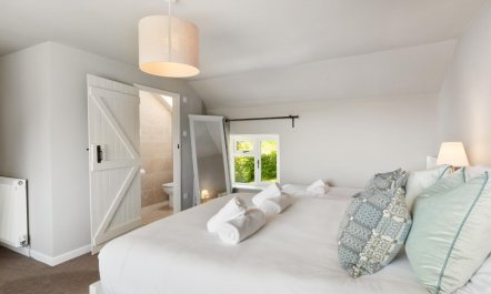 2 Bed in St. Brides 8