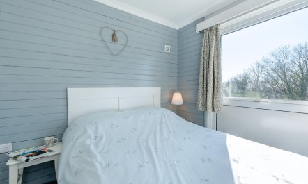 2 Bed in Freshwater East 7