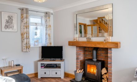 2 Bed in Penclawdd 6