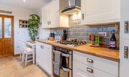 2 Bed in Penclawdd 8