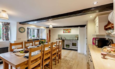 5 Bed in Combeinteignhead 4