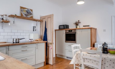 3 Bed in Brighstone 3