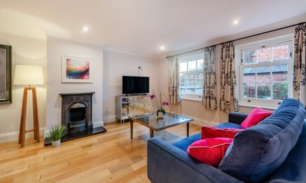 3 Bed in Leek Wootton