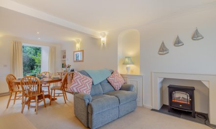 2 Bed in Polruan 3
