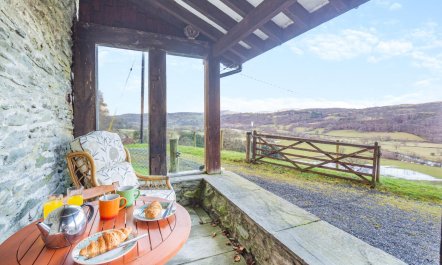 1 Bed in Llandderfel 1