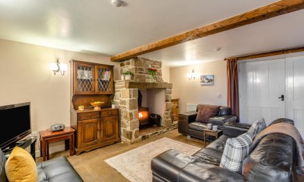 2 Bed in Eggleston 1