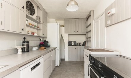 5 Bed in Freshwater 4