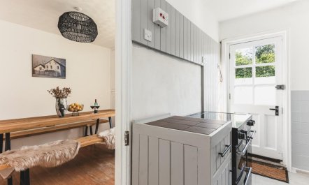 5 Bed in Freshwater 9