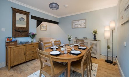 3 Bed in Freshwater 5