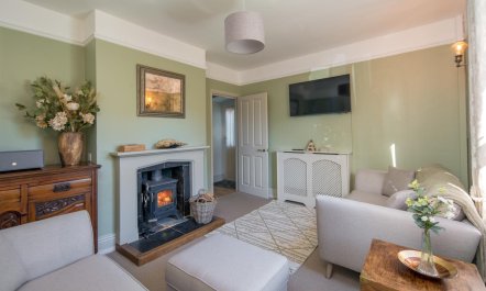 3 Bed in Freshwater 1