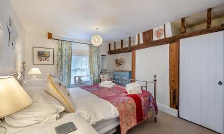 4 Bed in Holt 9
