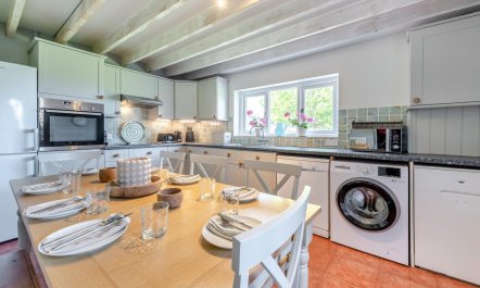 4 Bed in St. Brides 1