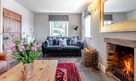 4 Bed in St. Brides 3
