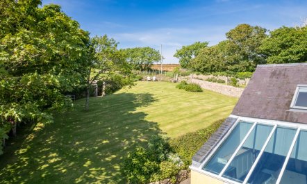 4 Bed in St. Brides 6