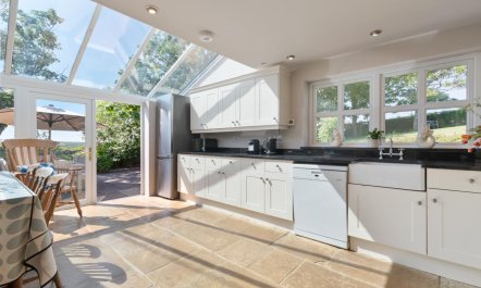 4 Bed in St. Brides 2