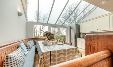 4 Bed in St. Brides 3