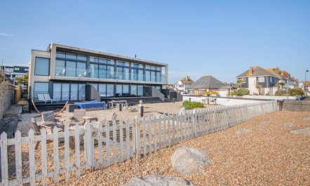 4 Bed in Hythe 2