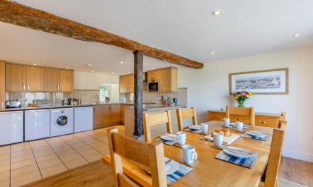 3 Bed in Burton Bradstock 5