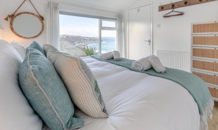 2 Bed in Sennen 7