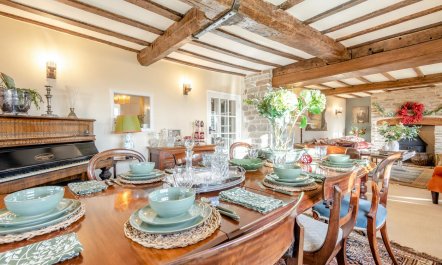 5 Bed in Wheathill 6