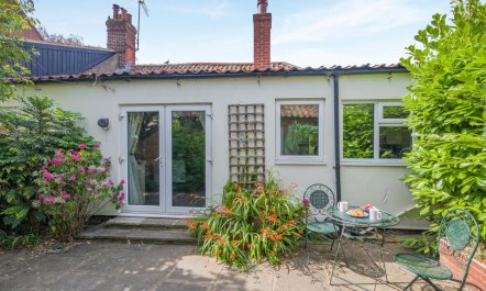 2 Bed in Briston 9