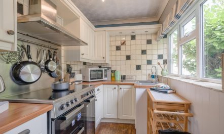 2 Bed in Briston 4
