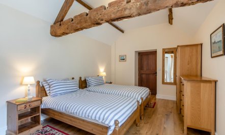 3 Bed in Burton Bradstock 6