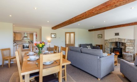 3 Bed in Burton Bradstock 4