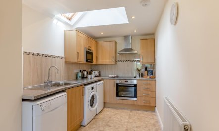 3 Bed in Burton Bradstock 5