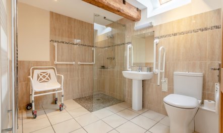 3 Bed in Burton Bradstock 7