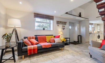 1 Bed in Peak Forest 7